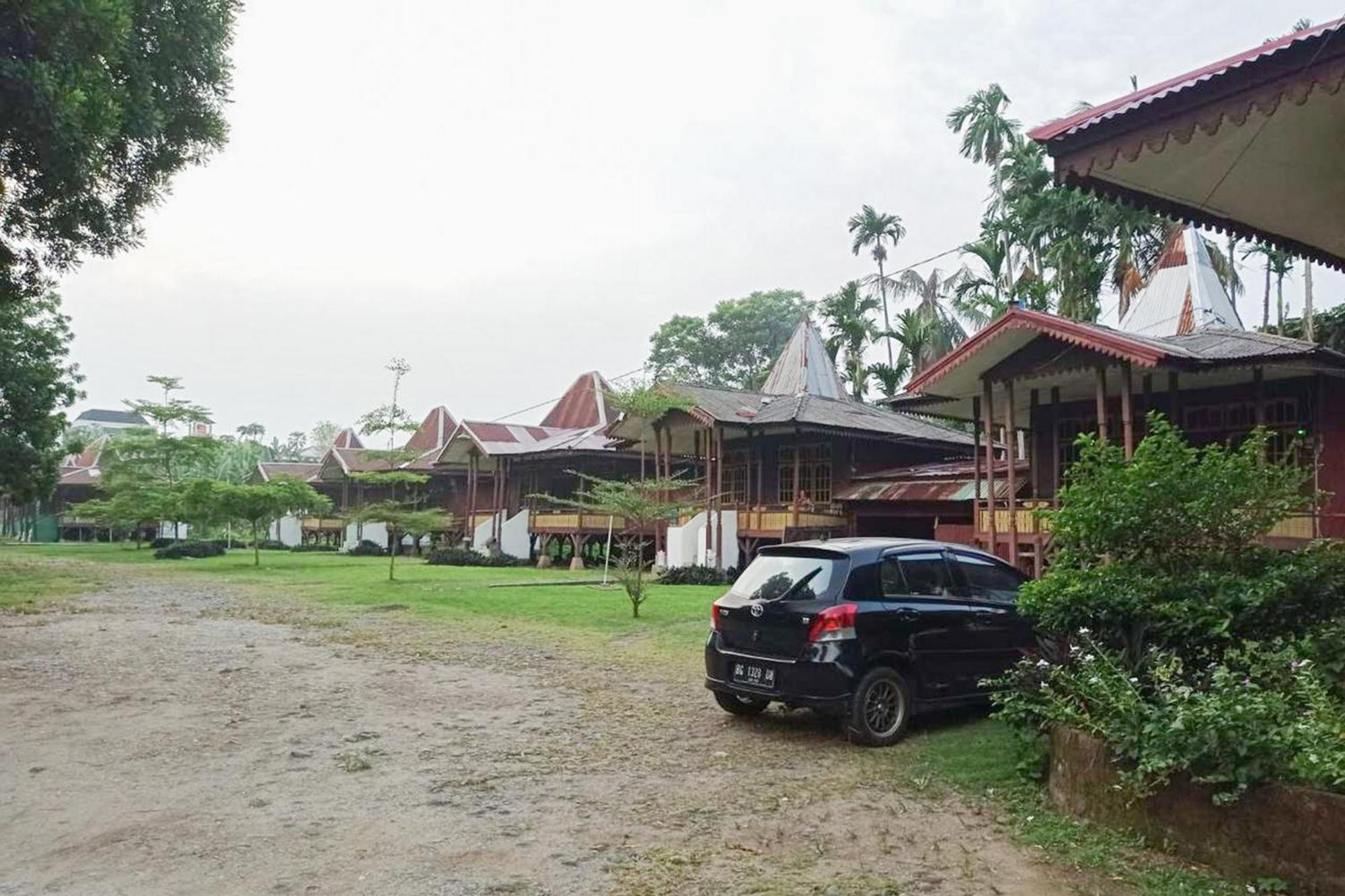 Hotel Pantai Panjang Bengkulu Redpartner Exterior foto